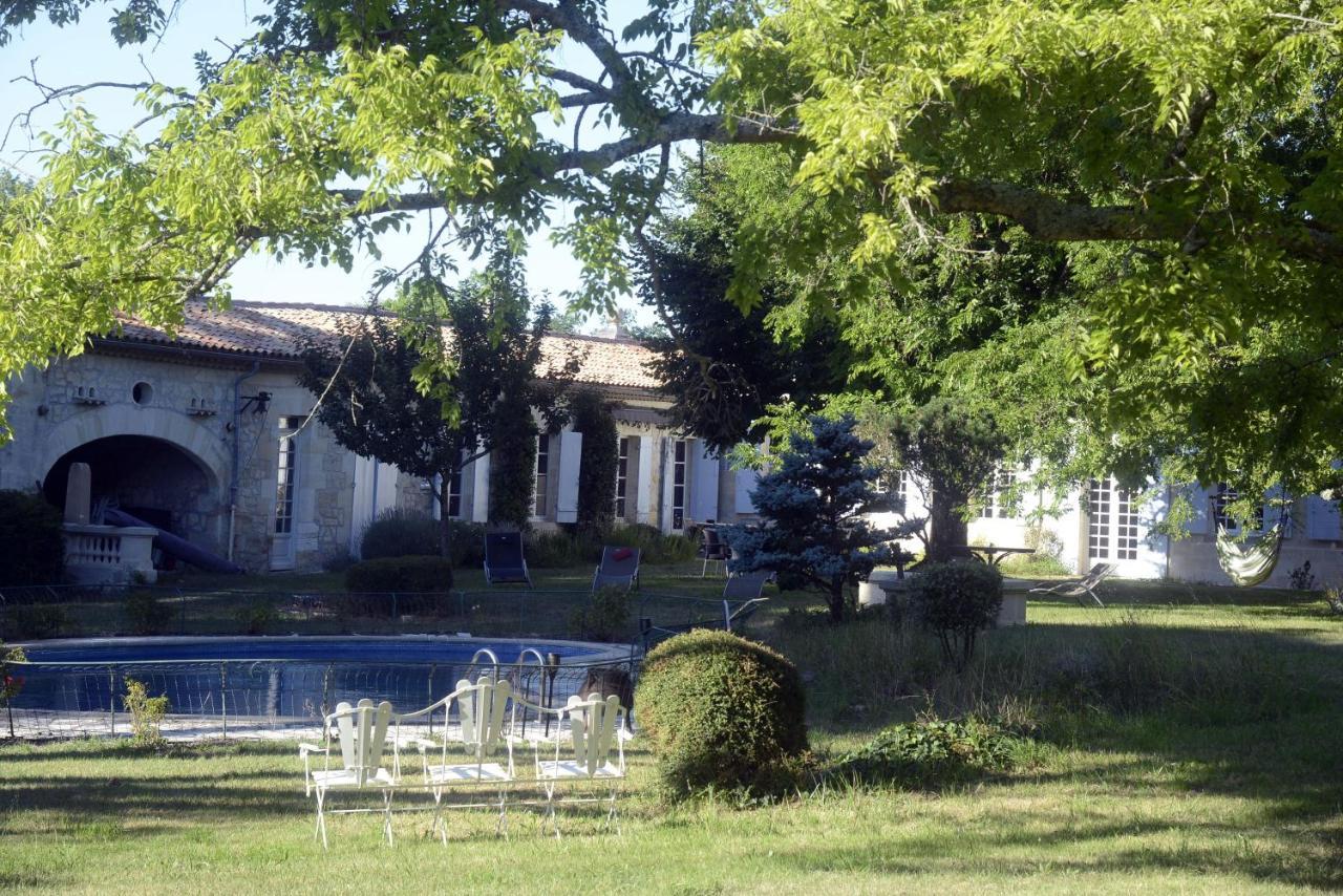 Chateau Rosemont - Grande Maison Familiale Campagne Dans Le Medoc Avec Piscine Et Tennis A 15 Mn Bordeaux Labarde Buitenkant foto