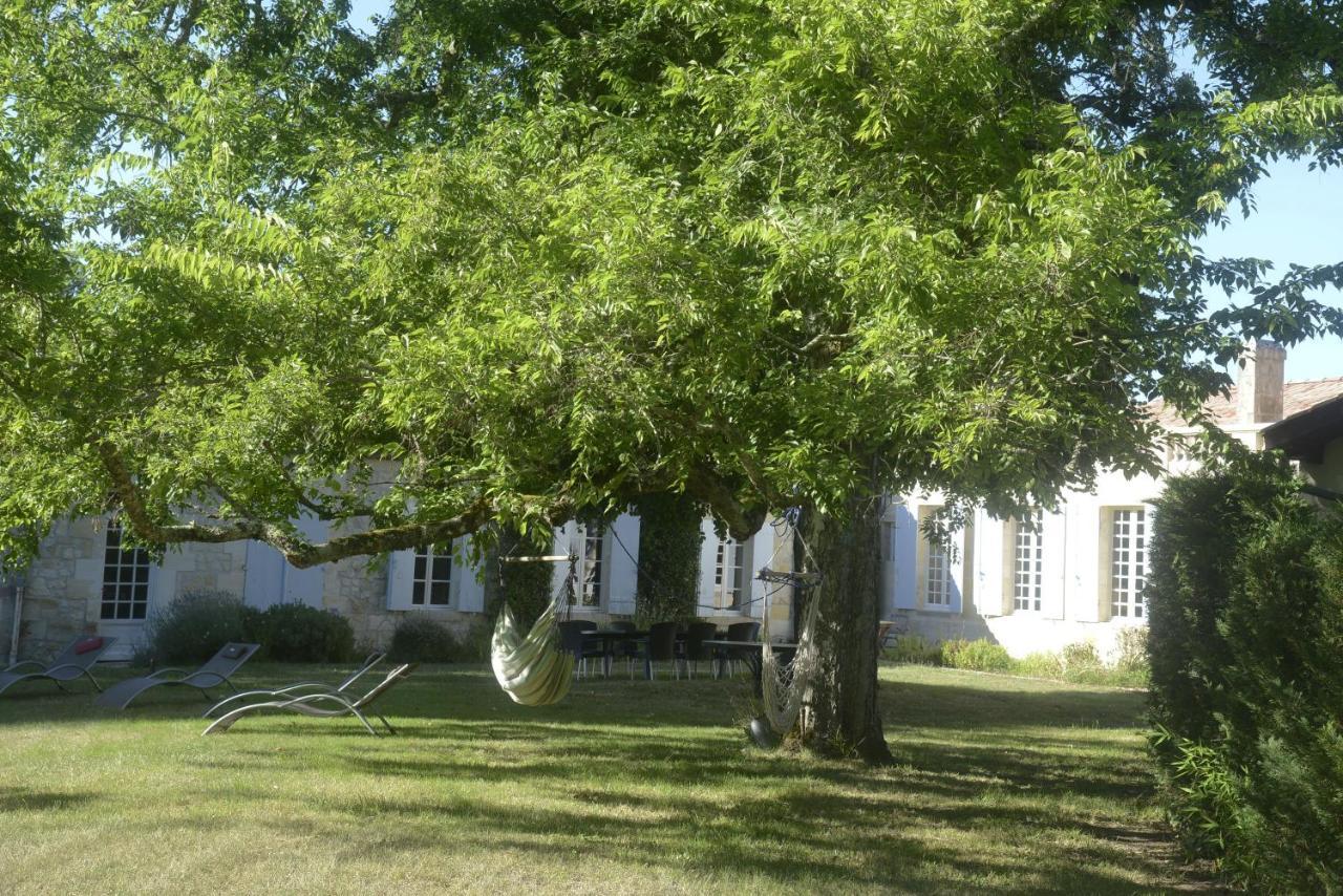Chateau Rosemont - Grande Maison Familiale Campagne Dans Le Medoc Avec Piscine Et Tennis A 15 Mn Bordeaux Labarde Buitenkant foto